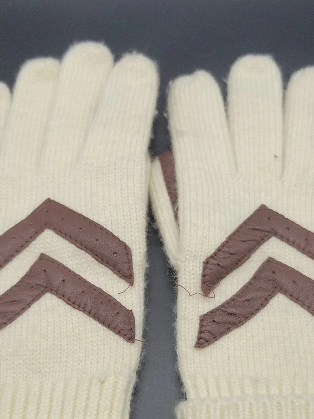 Women's Ivory Knit Wrist Gloves Brown Leather Trim Classic Casual One Size